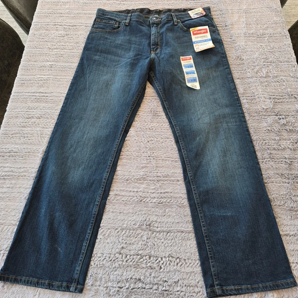NWT Wrangler Performance Series Straight Fit Jeans Mens 36x29 Blue‎ Stretch